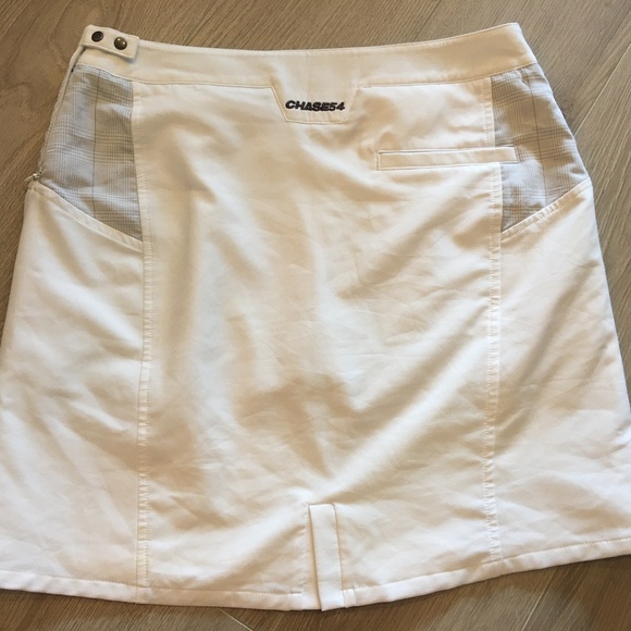 Chase Golf Skirt - Picture 2 of 4